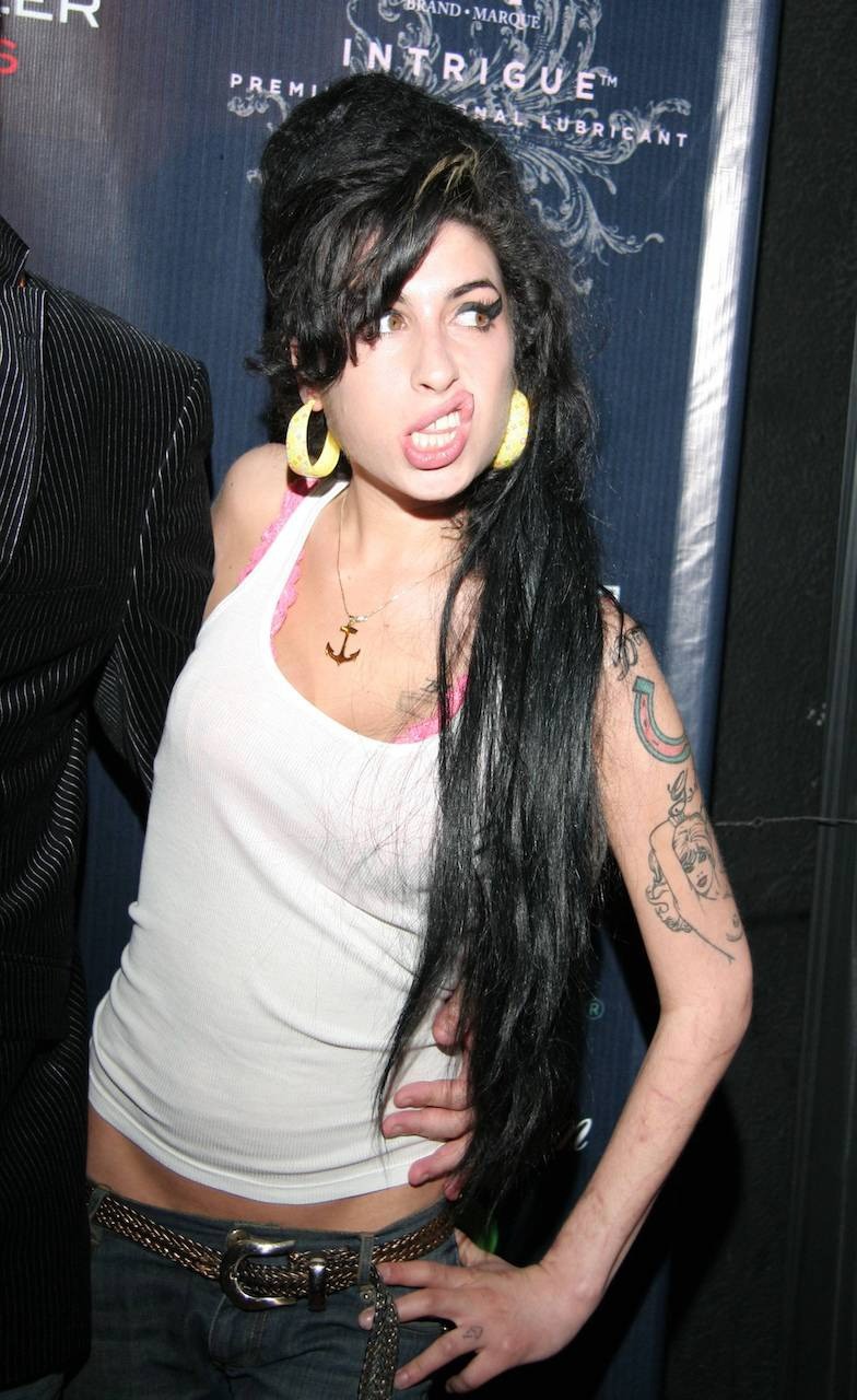 Amy Winehouse wird 2024 von Schauspielerin Marisa Abela in der Filmbiografie „Back To Black“ verkörpert.