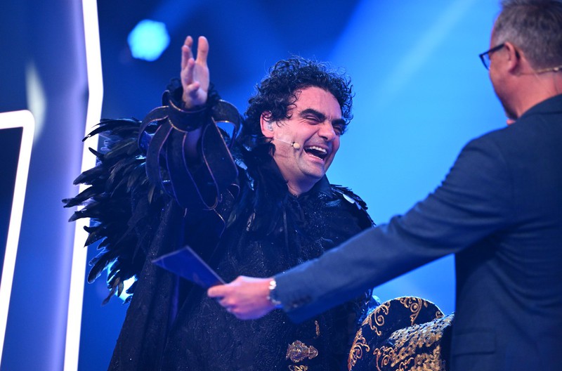 Opern-Star Rolando Villazón steckte in der ersten „The Masked Singer“-Folge unter dem Mysterium-Kostüm.