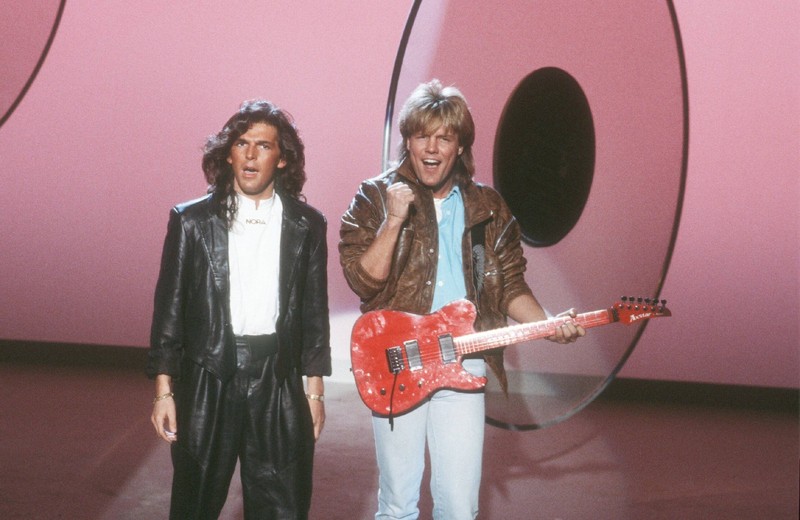 Das Duo Modern Talking, das aus Thomas Anders und Dieter Bohlen bestand, wurde in den 80er Jahren berühmt.