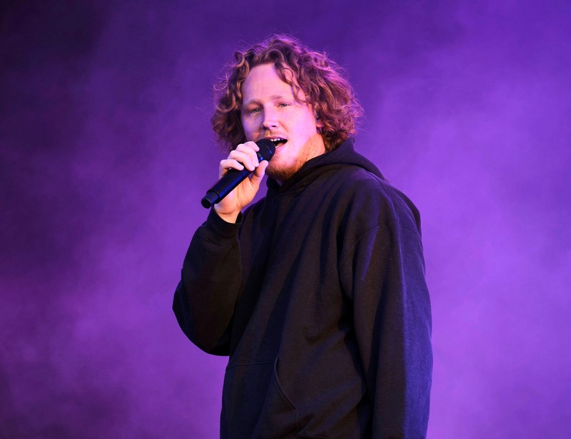 Michael Schulte übernimmt die Verkündung der Punkte beim ESC 2025.