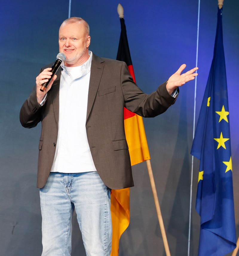 Stefan Raab nimmt ESC-Pleite auf sich.